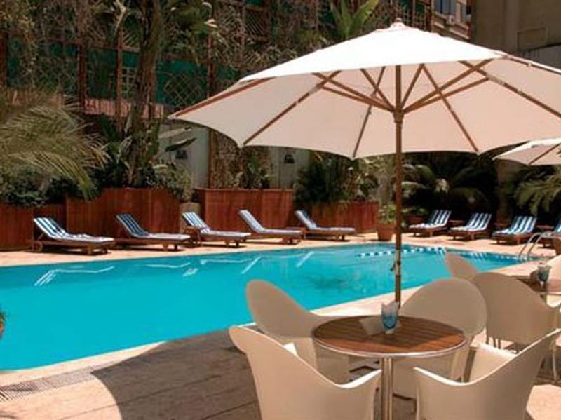 Le Commodore Hotel Beirut Exteriör bild