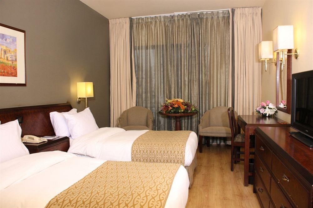 Le Commodore Hotel Beirut Exteriör bild