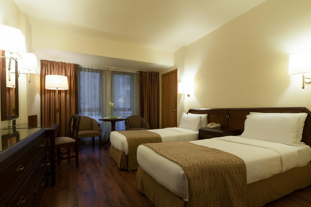 Le Commodore Hotel Beirut Exteriör bild