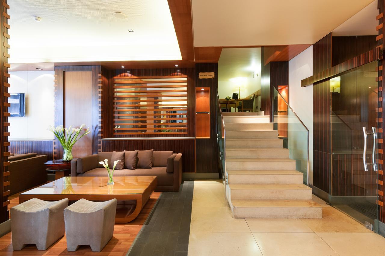 Le Commodore Hotel Beirut Exteriör bild