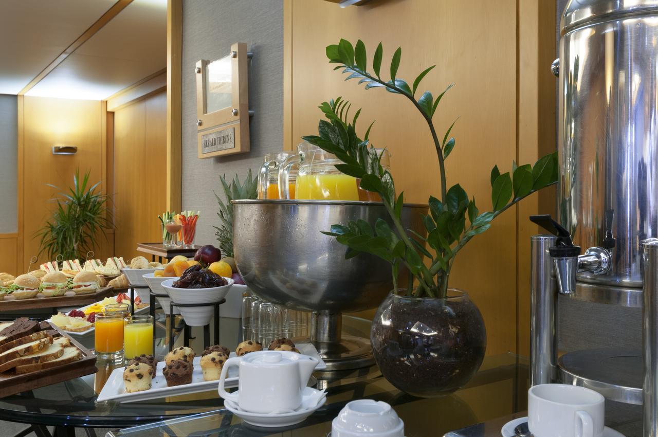 Le Commodore Hotel Beirut Exteriör bild
