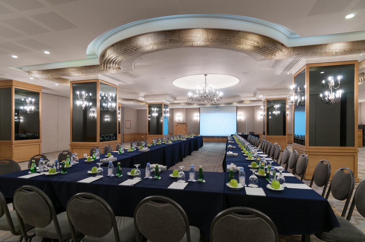 Le Commodore Hotel Beirut Exteriör bild