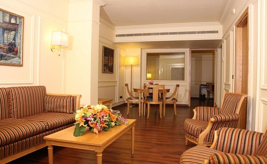 Le Commodore Hotel Beirut Exteriör bild